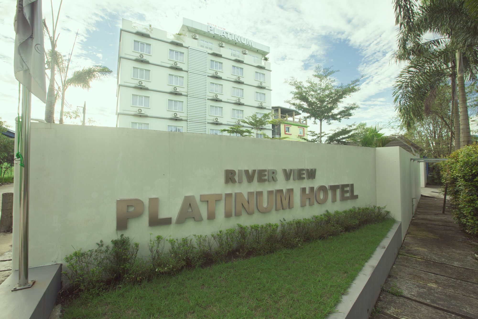 Platinum River View Hotel Yangon Exterior photo